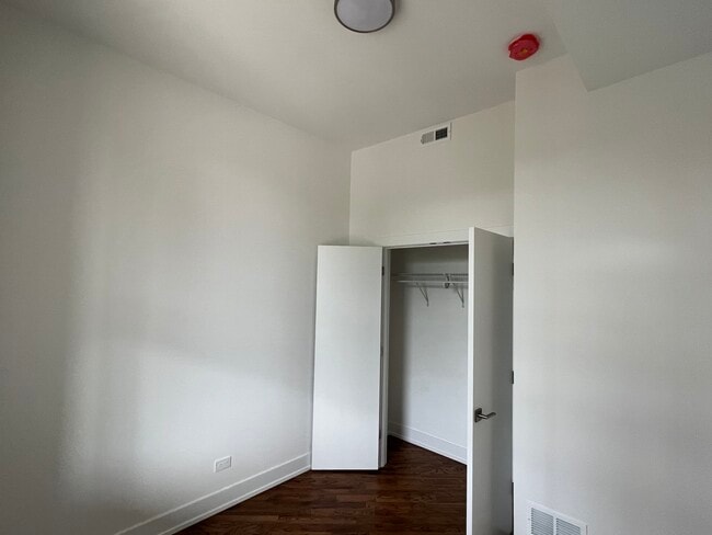 Photo - 2215 W Chicago Ave Unit 3R