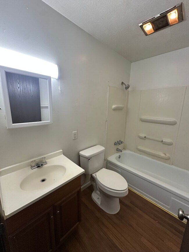 Photo - 3501 Elm St Unit Apt. 7