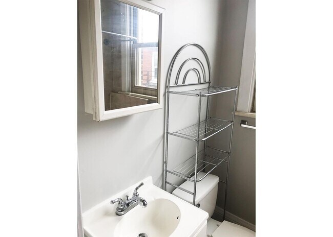 Photo - 343-345 Ludlow Avenue Unit 343-07