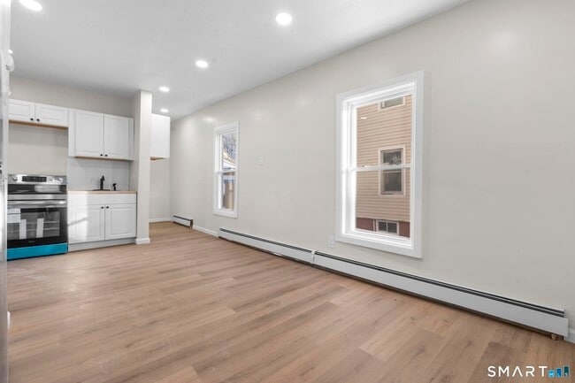 Photo - 26 Mc Lean St