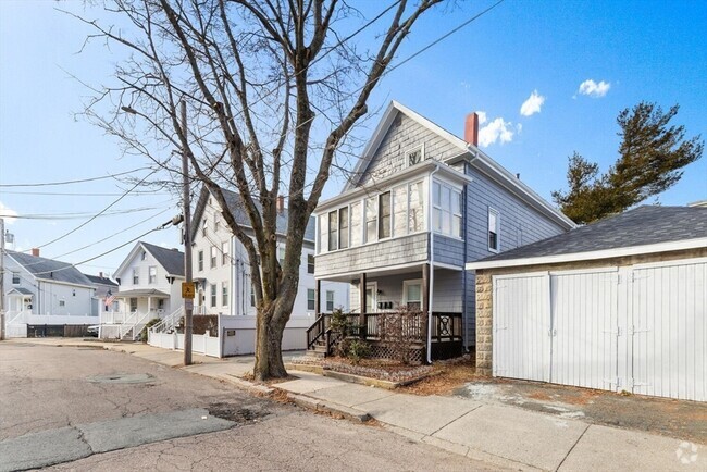 Building Photo - 48 Waverly St Unit #2 Rental