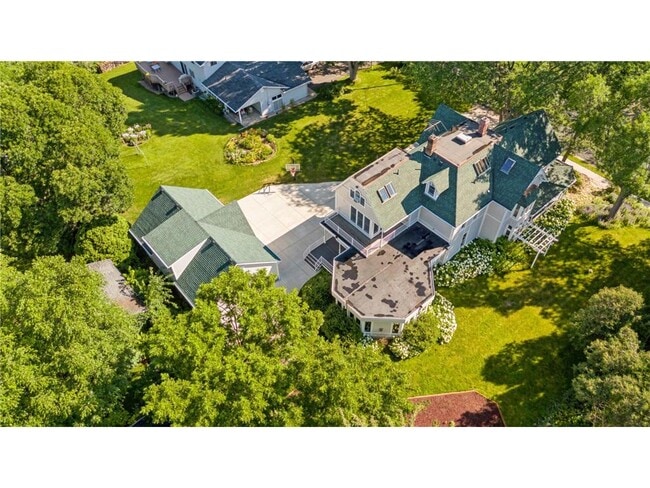 Photo - 206 5th St S