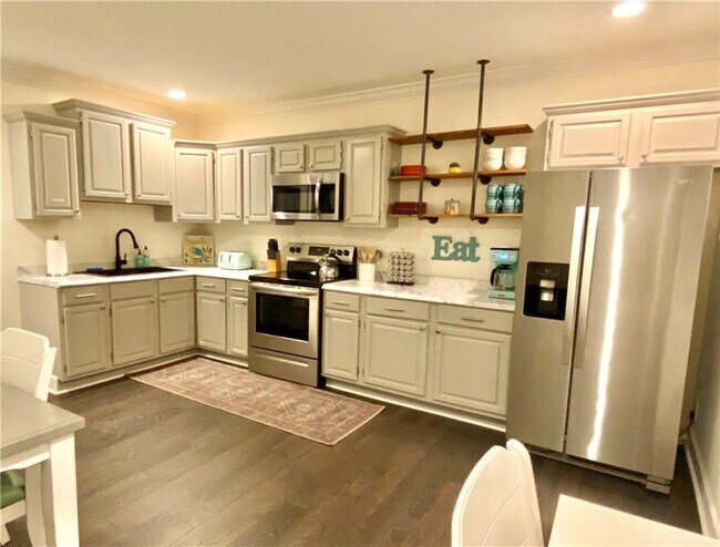 Photo - 105 Travelers Way