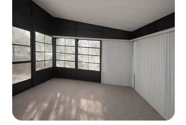 Photo - 1715 Douglas Ave