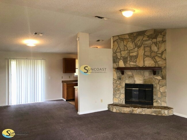 Photo - 2409 Justin Rd E