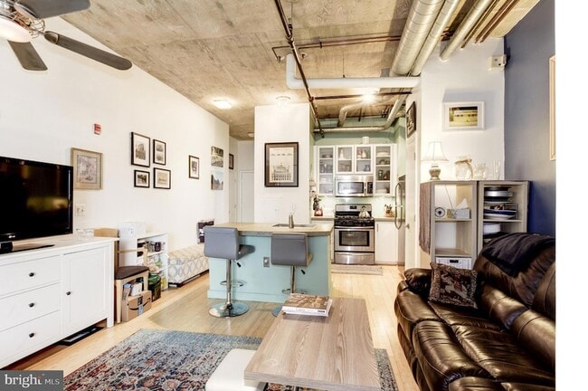 Photo - 1300 N Street NW Unit 408 Unidad 408