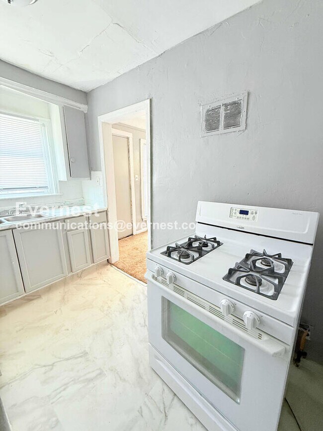 Photo - 12131 Schaefer Hwy