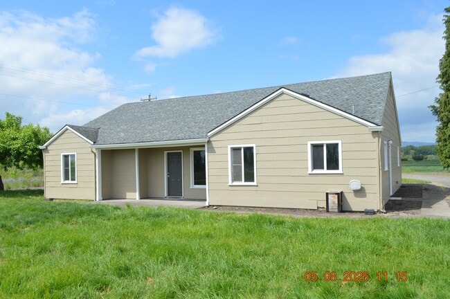 Building Photo - 36287 N Honeyman Rd