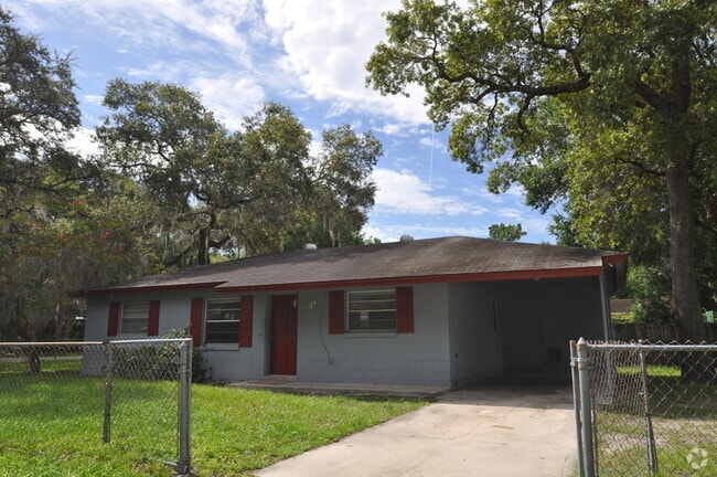 Building Photo - ALTAMONTE SPRINGS: 3 bed/1.5 bath home in ...