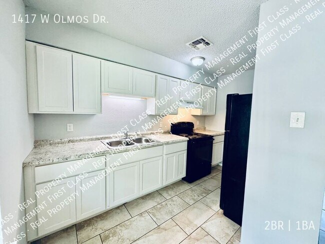 Photo - 1417 W Olmos Dr