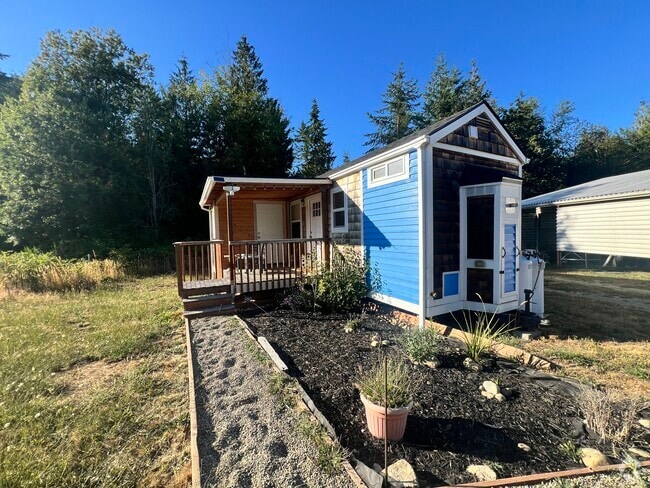 Building Photo - 9640 Nika Trail NW Rental