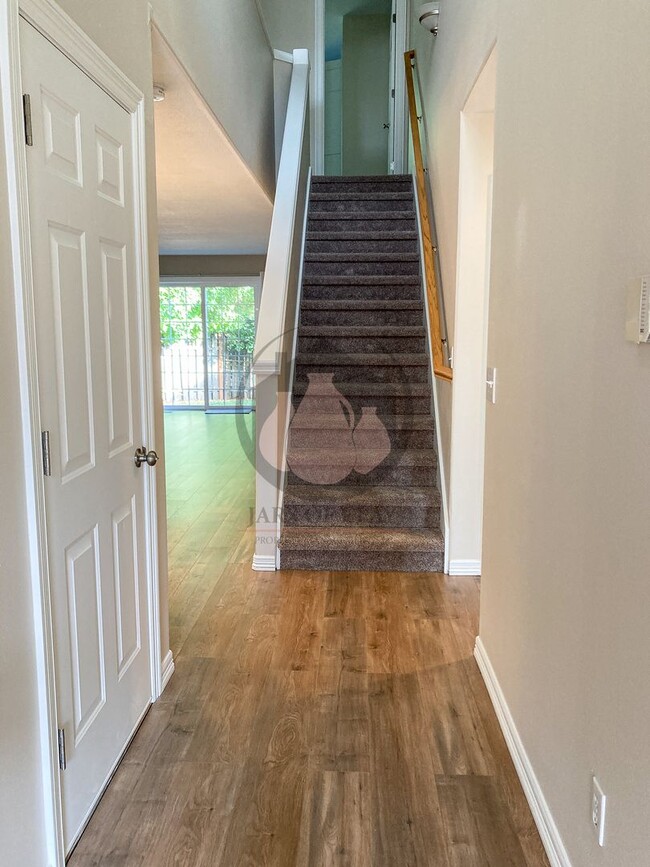 Photo - 1110 NE 19th Ct Unit 1110 NE 19th Ct