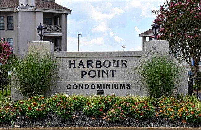 Building Photo - Harbour Point Condos Unit 302