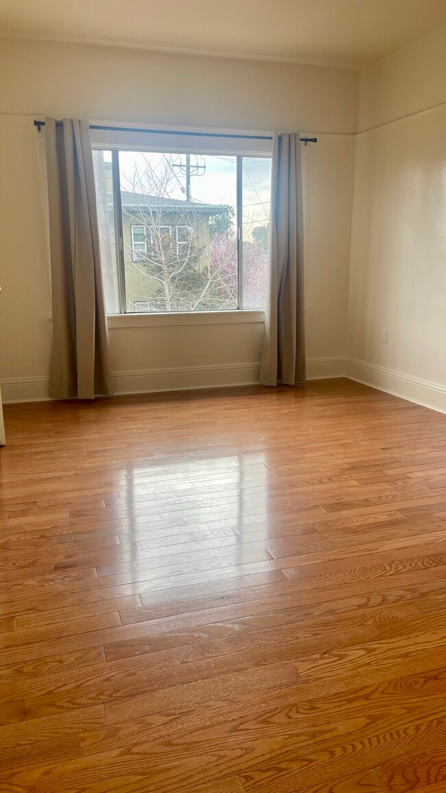 Photo - 566 53rd St Unidad 566