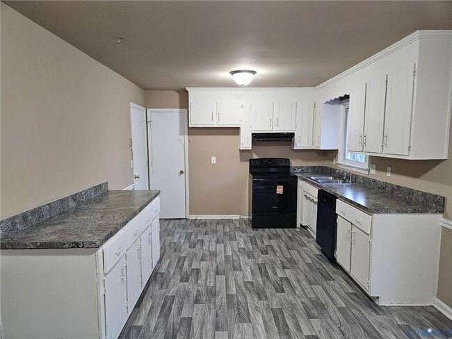1211 Clifton Dr