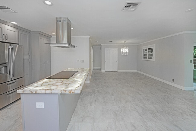 Photo - 3180 NW 6th Ave