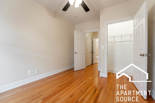 4647 N Wolcott Ave Unidad 1B