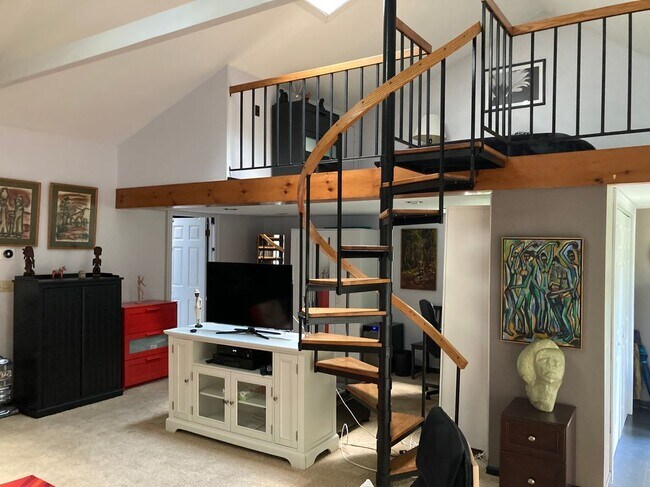 358 Cherry Valley Rd