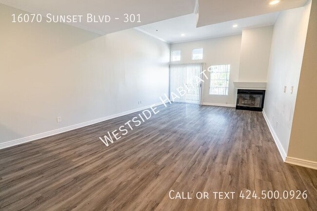 Building Photo - 16070 Sunset Blvd Unit 301