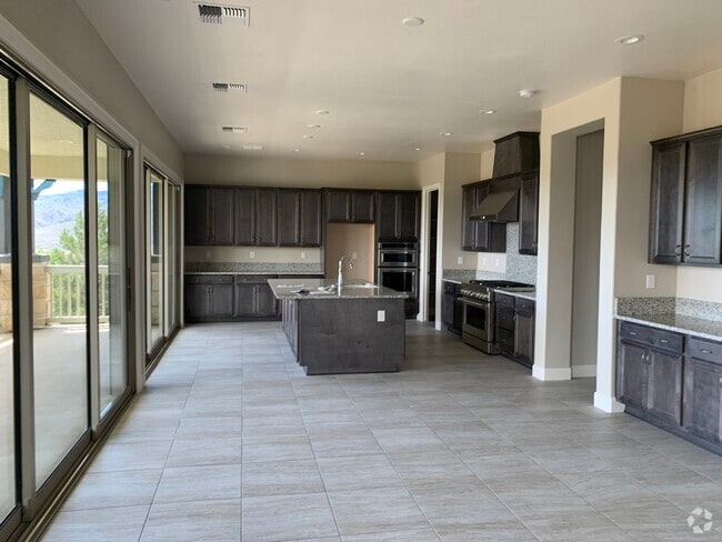 Kitchen area - 1740 Sharpe Hill Cir Rental