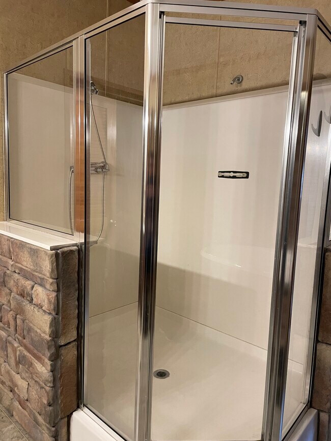 137 Powell Rd Rental House Rental in Hohenwald, TN