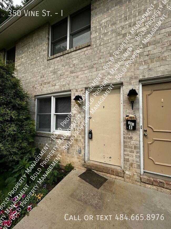 Building Photo - 350 Vine St Unit I