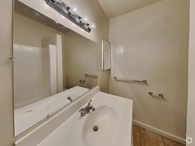 Building Photo - 455 E 51st St Rental