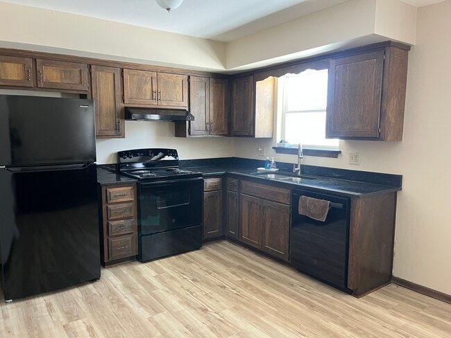 Building Photo - 8905 Haskins St