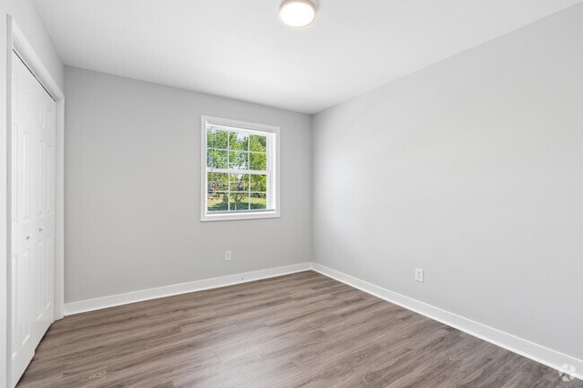2BR, 1.5BA - 785SF - Primary Bedroom
