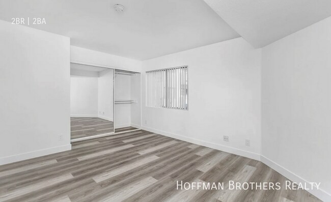 Photo - 1533 N Martel Ave Unit 205