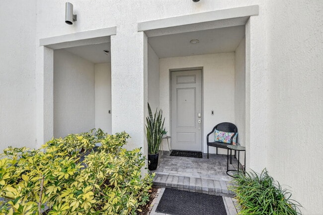 Photo - 4790 Navali Dr