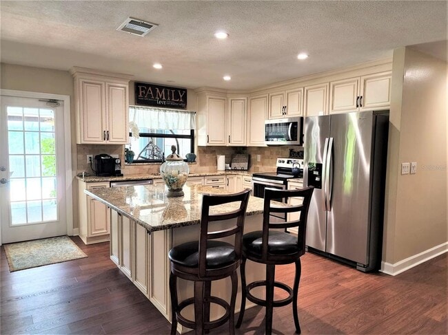 Photo - 3104 Clovewood Pl