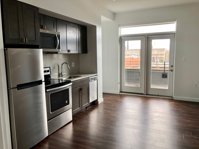 Photo - 824 N Calvert St