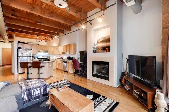 Photo - 1250 W Van Buren St Unit 607