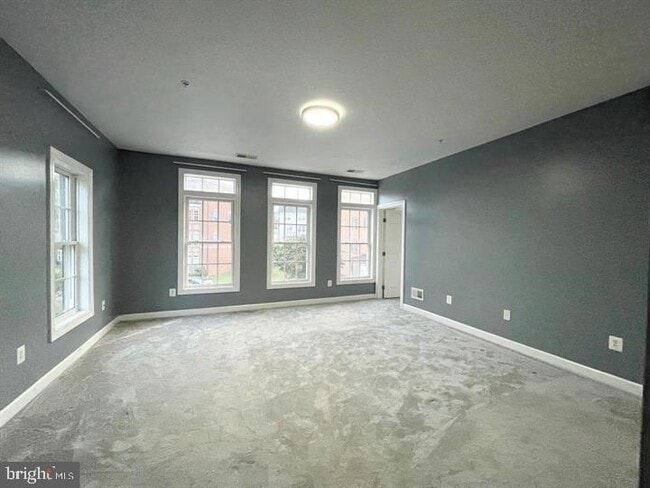 Photo - 9526 Hyde Pl