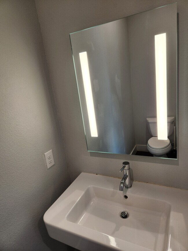 Photo - 1771 Mccoy St