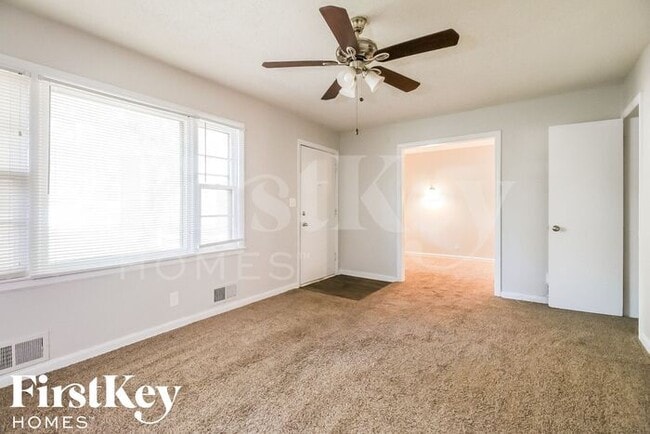 Photo - 5805 E 100th St