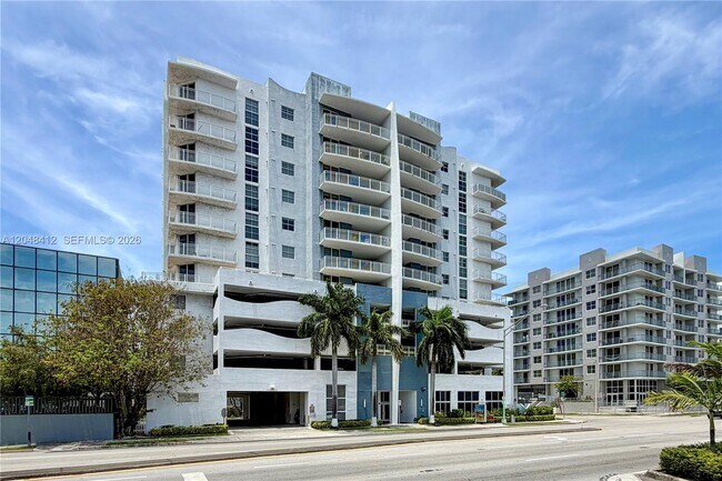 Building Photo - 2600 SW 27th Ave Unit 708