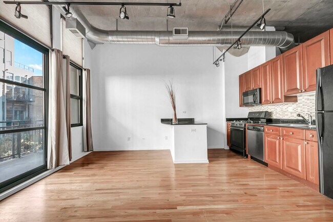 Photo - 900 N Kingsbury St Unit 809