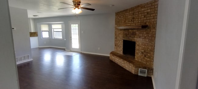 Photo - 2327 Tiffany Dr