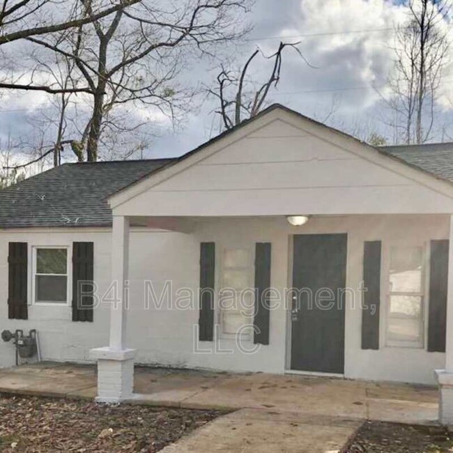Building Photo - 70 W Smith Rd Rental