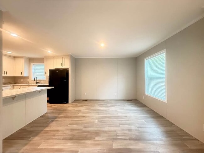 Photo - 29805 Jamestown Dr