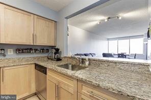 Photo - 10101 Grosvenor Pl
