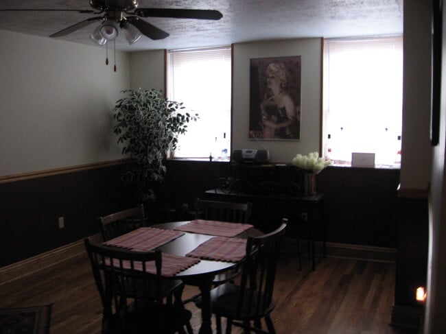 Photo - 108 S 11th St