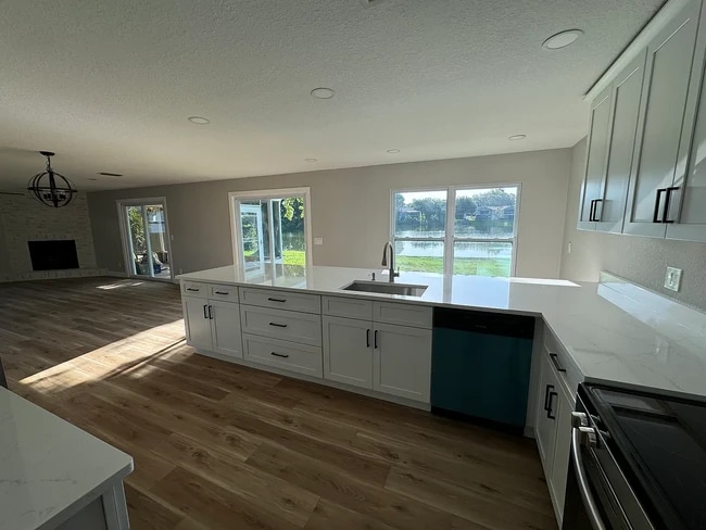 Building Photo - 2125 Beecher Rd