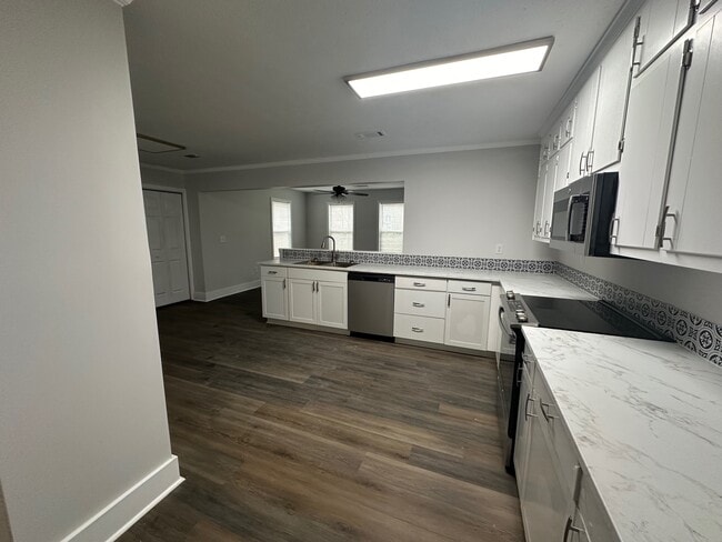 Photo - Cherry Hill Rd (1520)