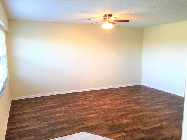 Photo - 551 SW 135th Ave Unidad 405B