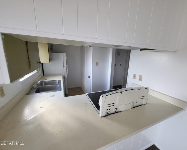 Photo - 201 Moon River St