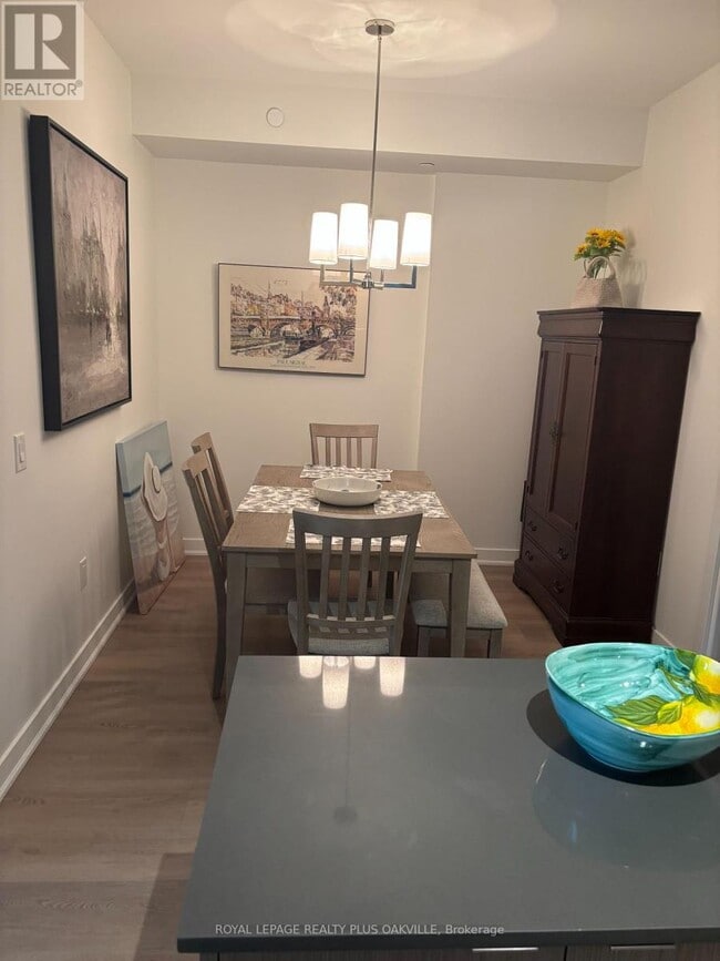 Photo - 133 Bronte Rd Unité 502