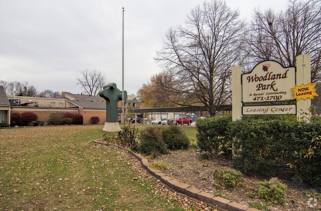 Woodland Park Apartments - Woodland Park Apartments